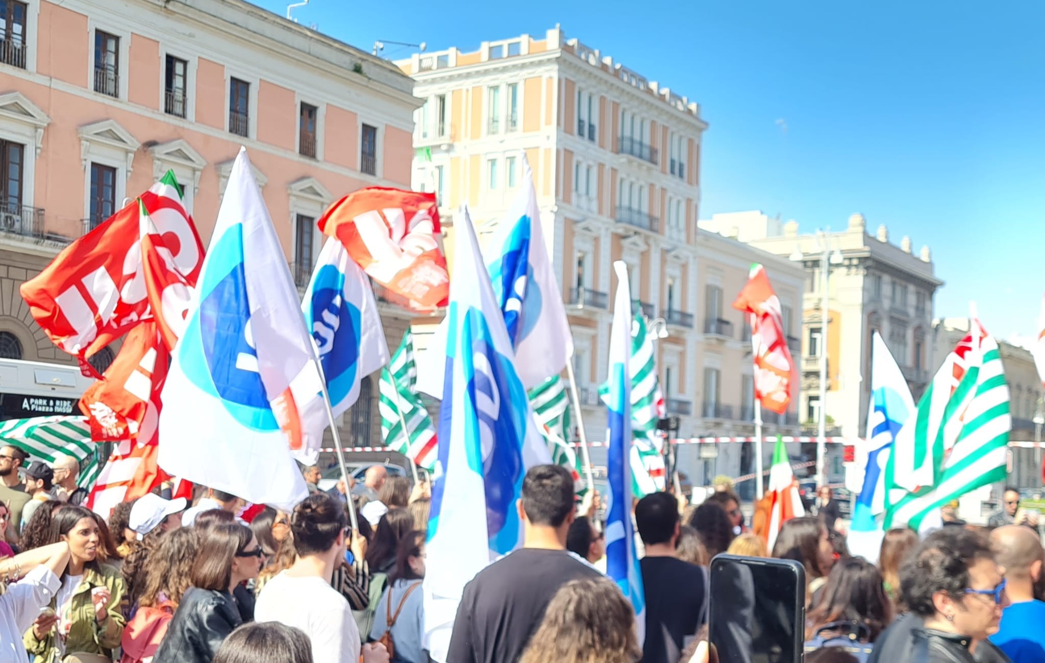Molfetta, vertenza Network Contacts, salvi 280 posti di lavoro